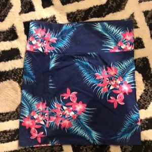 Skirt super cute barley worn flower skirt